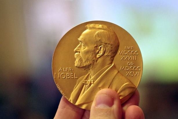 نوبل ادبیات ۲۰۱۸ به دلیل رسوایی جنسی لغو می‌شود؟