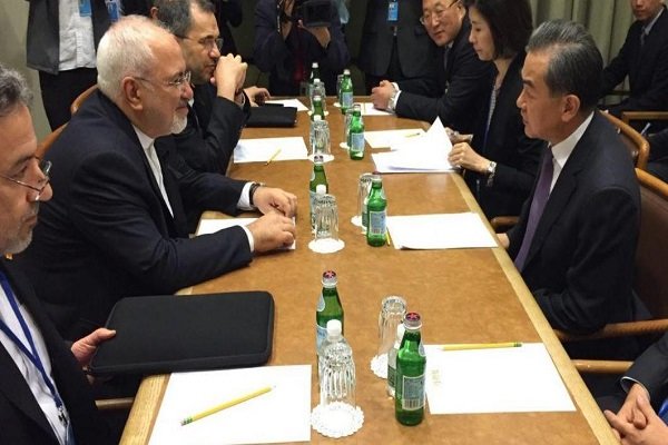 وزیر خارجه چین: روابط عادی اقتصادی با ایران را ادامه می‌دهیم