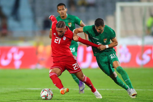 پیروزی تیم ملی فوتبال ایران برابر بولیوی/سوژه بازی روی سکوها بود!