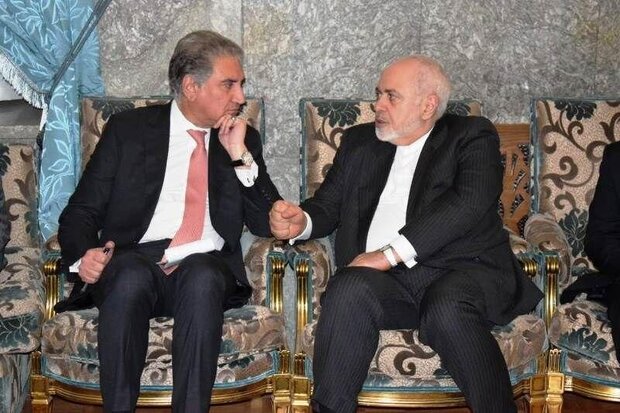 وزیرخارجه پاکستان با ظریف دیدار کرد/ رایزنی درباره مسائل منطقه