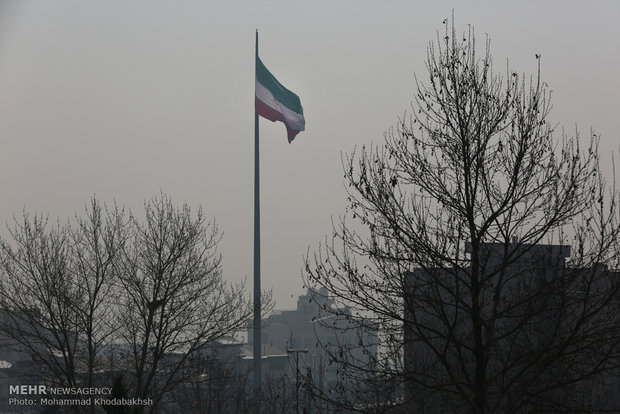 مدارس تهران به خاطر آلودگی هوا تعطیل شدند