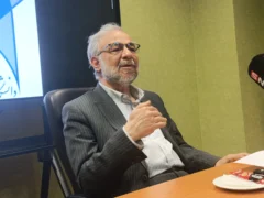 هویت واحد امارات دانشگاه آزاد حفظ می‌شود / ۴۶۰ دانشجو بدون وقفه تحصیل می‌کنند