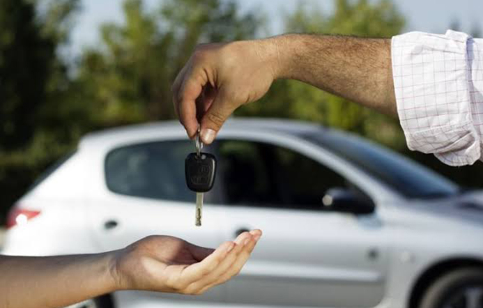 بحران تحویل خودرو همچنان پابرجاست